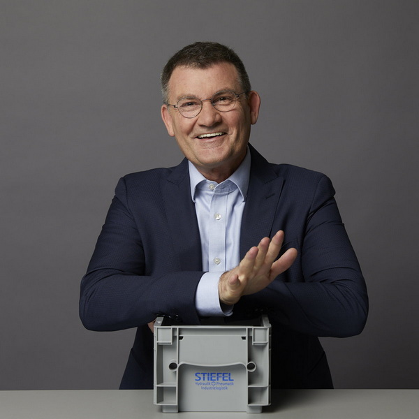 Gerd Stiefel – Geschäftsführer der Fritz Stiefel Industrie-Vertretungen GmbH – Neu-Ulm – Vizepräsident der IHK Schwaben